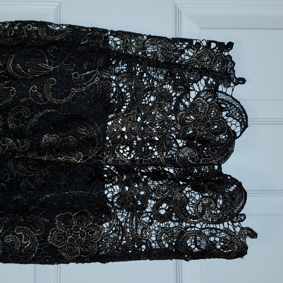 Bisou Bisou Gold and Black Dress size 2 - Picture 5 of 5